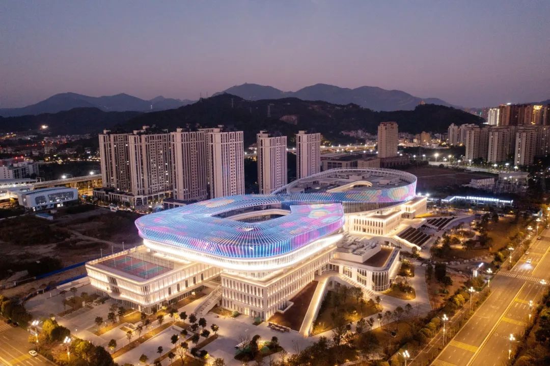 臺(tái)風(fēng)暴雨都不怕？揭秘福州新地標(biāo)建筑的照明科技